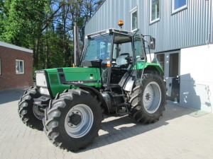 Gebruikte Deutz-Fahr DX 4.51 afgeleverd