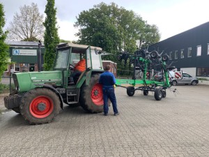 Afgeleverd Deutz-Fahr Agrotron 120 met 2 Vicon maaiers