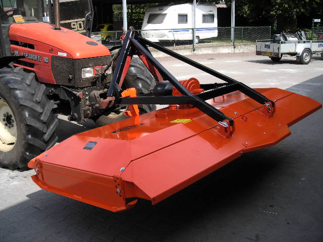 Front weidebloter verkocht