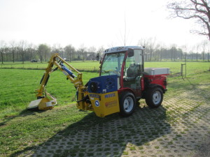 Carraro systeem-tractor afgeleverd aan de Gemeente Aalten