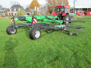 Deutz-Fahr ( Vicon ) Harkmachine afgeleverd