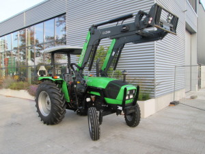 Deutz-Fahr Agrolux met frontlader afgeleverd