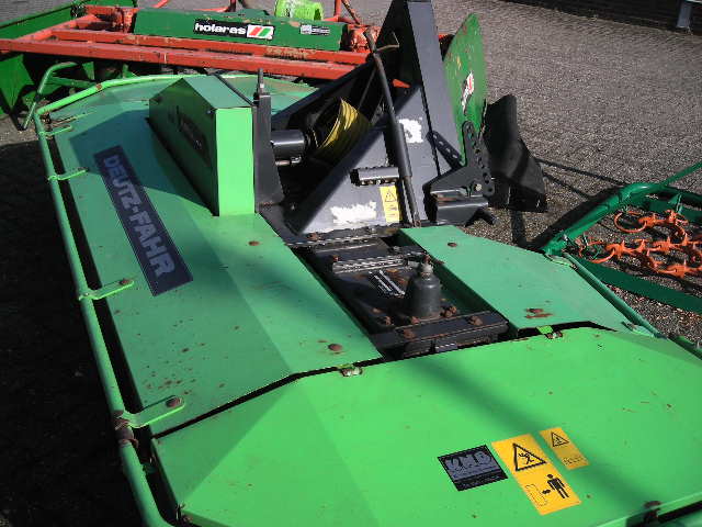 Afgeleverd diverse tractoren en machines