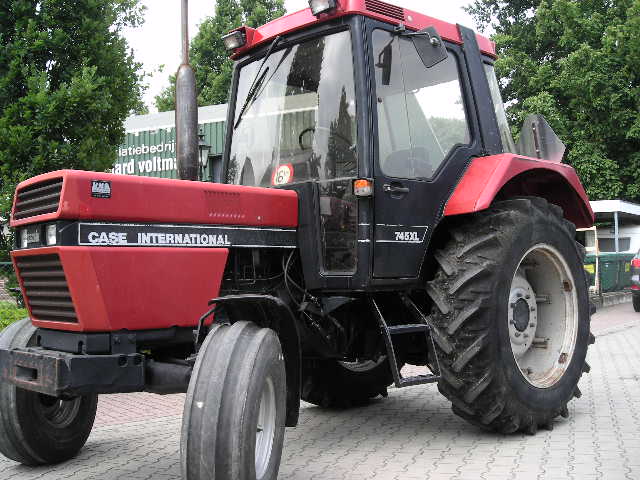 Case 745 xl