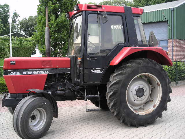 Case 745 xl