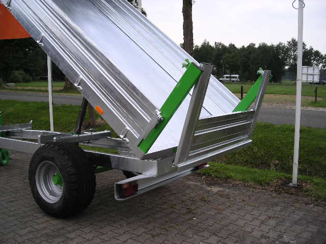 Afgeleverd Kiepwagen