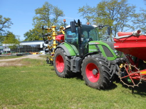 Busa Roterende schoffels met zaaimachine afgeleverd