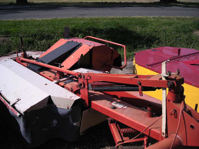 Afgeleverd diverse tractoren en machines