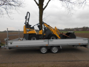 Gehl shovel weggebracht !