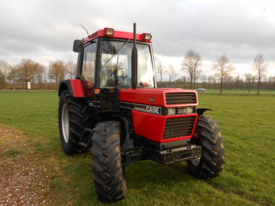 Afgeleverd Case tractor