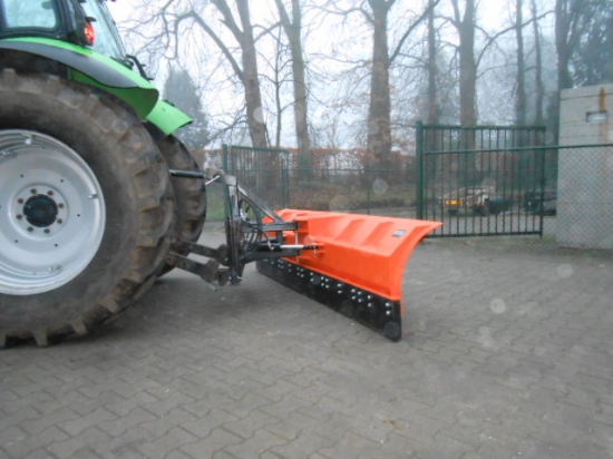  Sneeuwschaaf afgeleverd