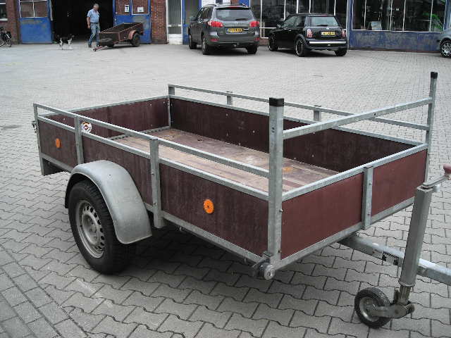 Afgeleverd diverse tractoren en machines