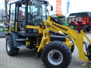 Nieuwe Yanmar shovel afgeleverd